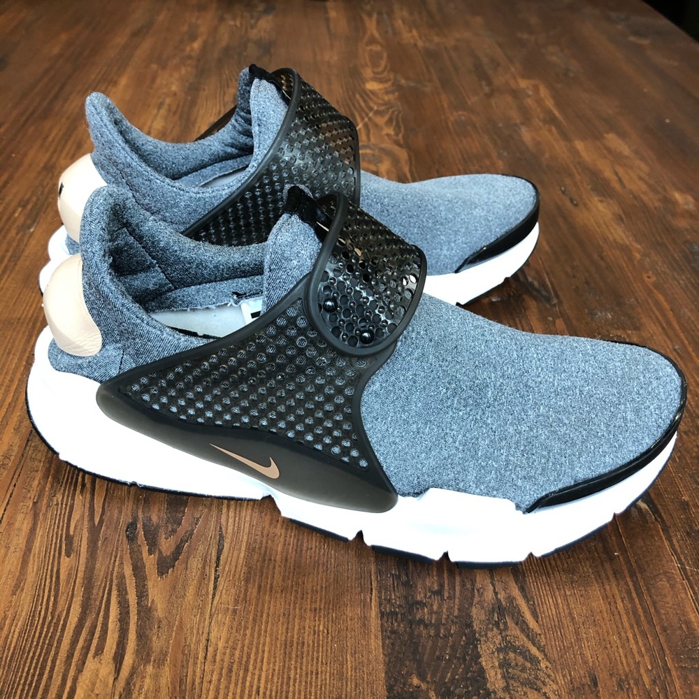 Nike Sock Dart Se Vachetta Tan sneakers